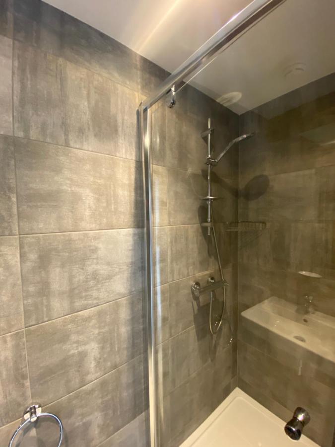 Eyre Square Galway Central Self Catering Ngoại thất bức ảnh